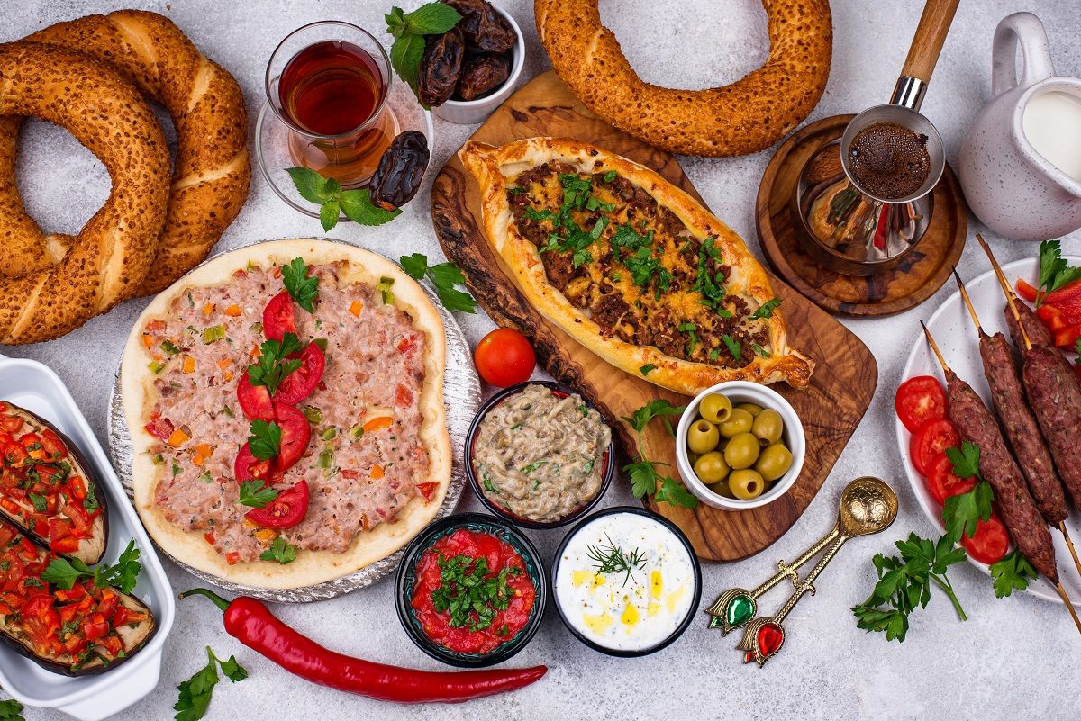 https://joinup.pl/api/cms/uploads/20_traditional_albanian_foods_every_tourist_should_try_107_0f16d4f51b.jpg
