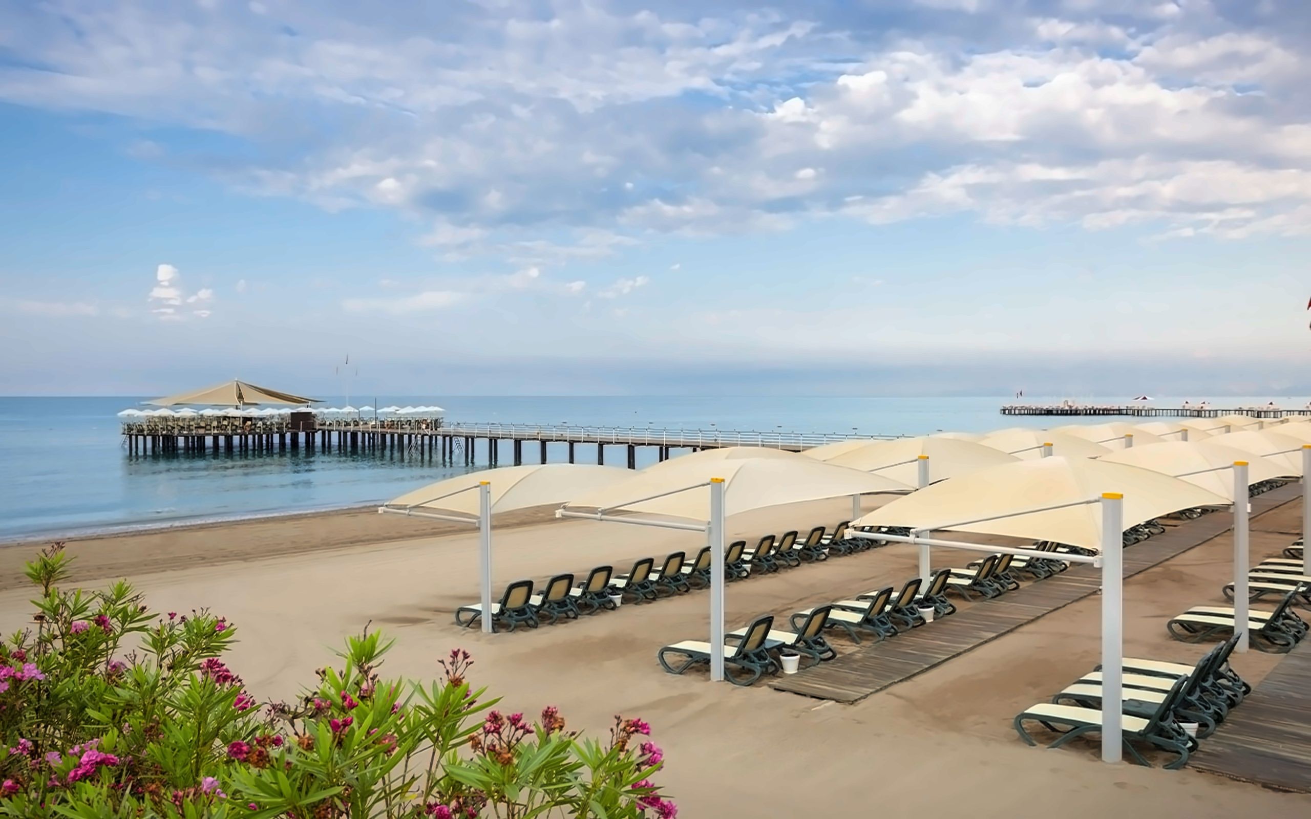 /api/cms/uploads/3_Calista_Luxury_Resort_3_52e5ea5e0c.jpg