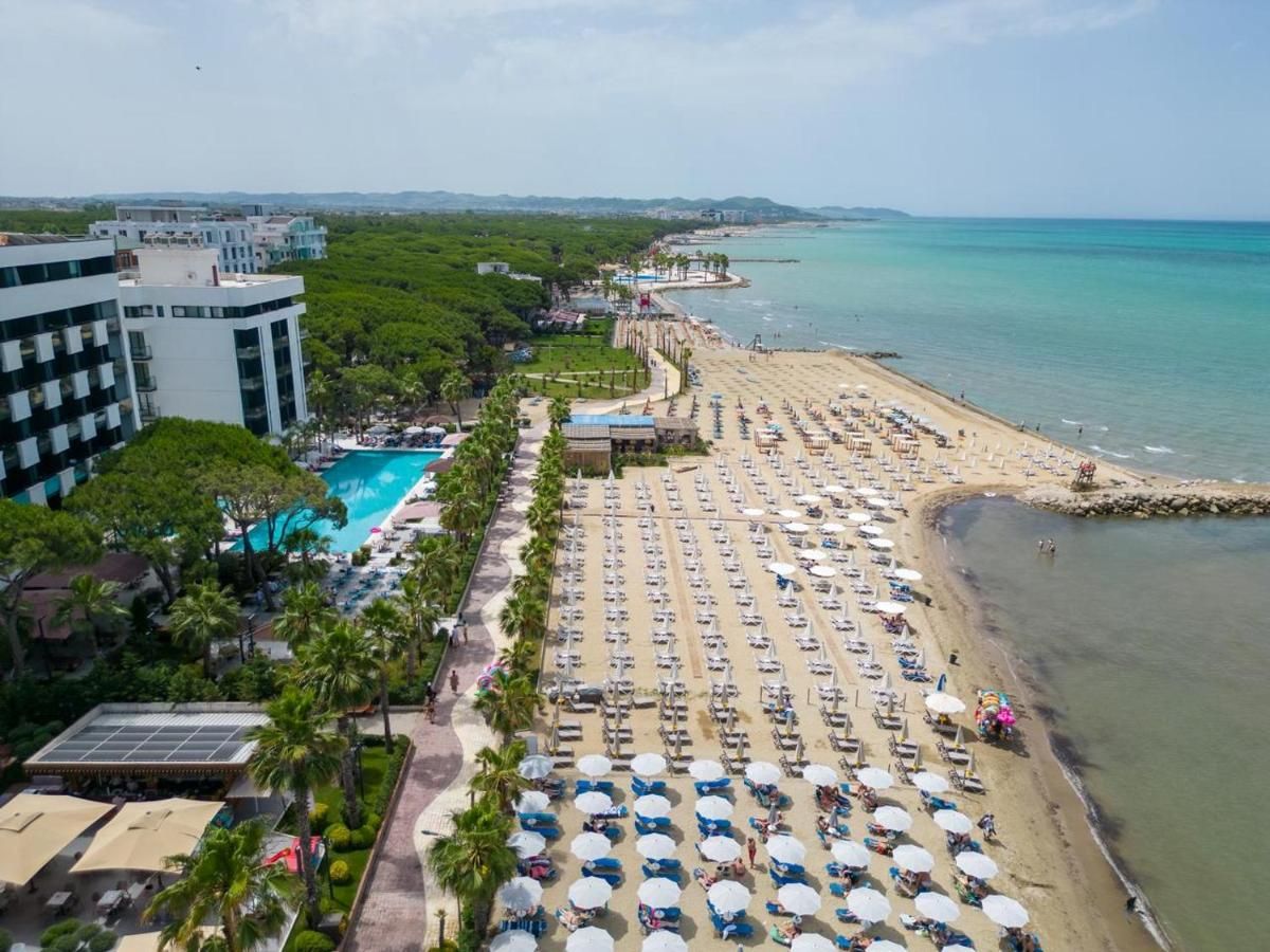 /api/cms/uploads/Kastrati_Hotel_10_24dcf1a4d9.jpg