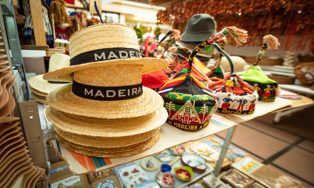 /api/cms/uploads/Madeira1_69d8126d0f.jpg