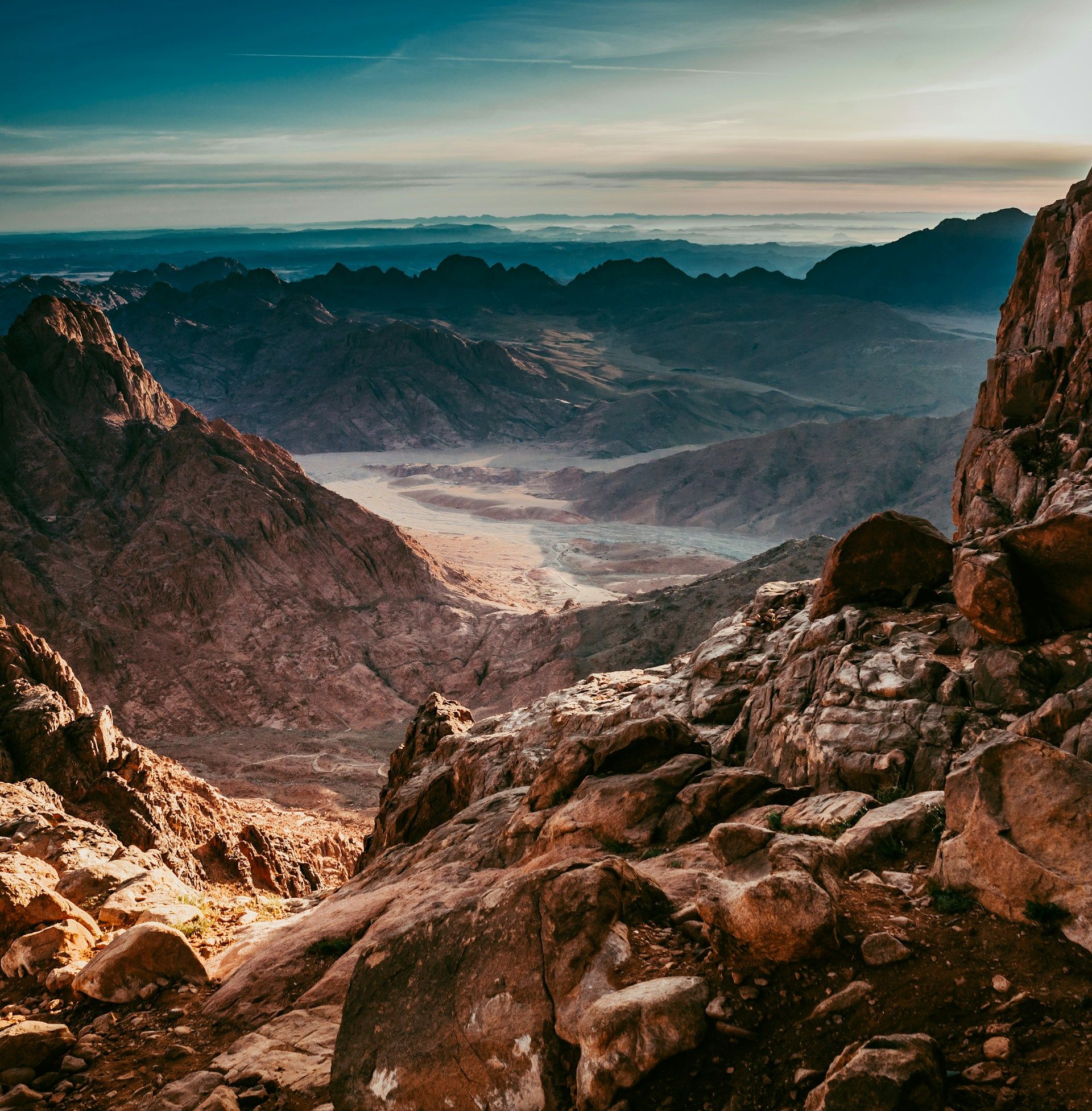 /api/cms/uploads/Mount_Sinai_Egypt_05293ff860.jpg