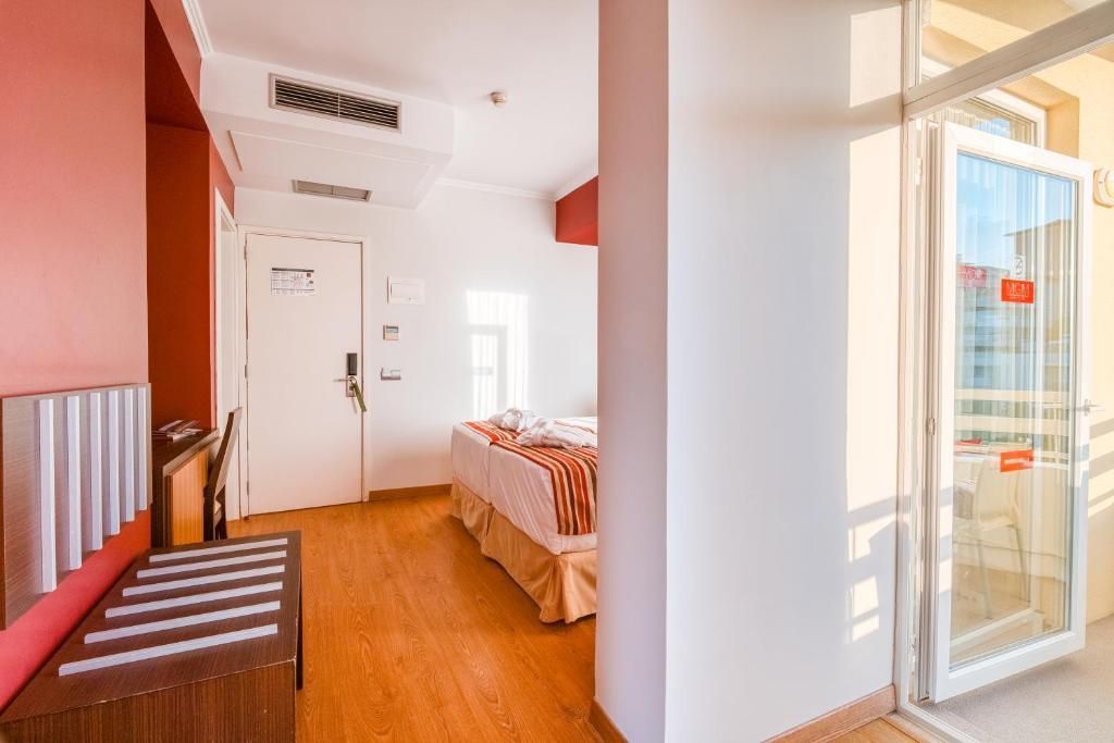 /api/cms/uploads/Muthu_Raga_Madeira_Hotel_3_ef80db18c6.jpg