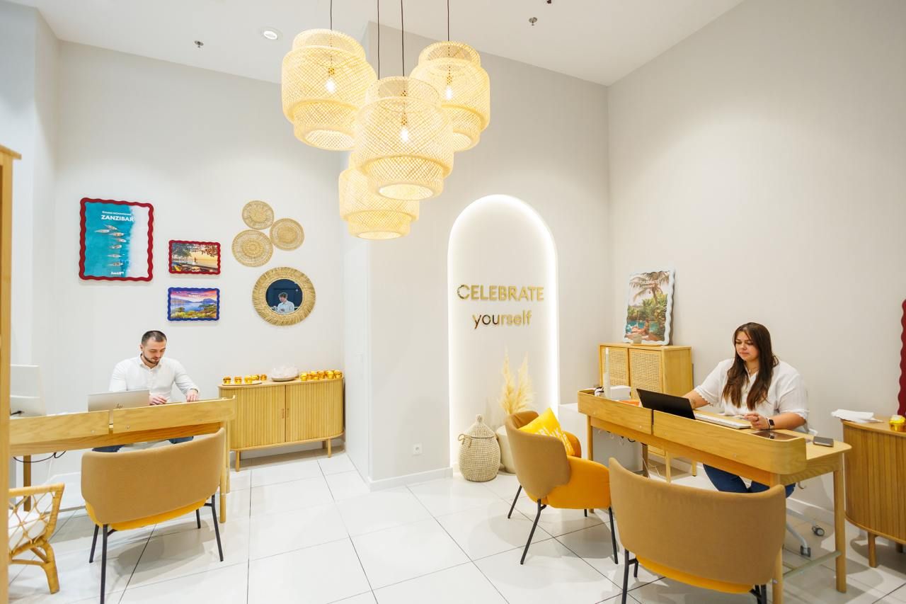Galeria Północna Biuro Podróży 3