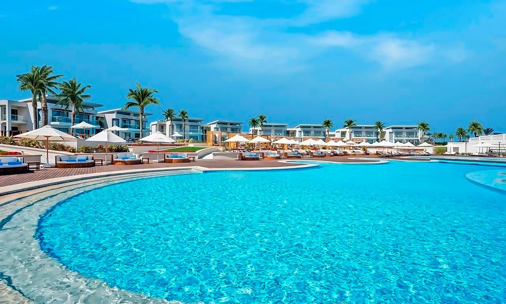 /api/cms/uploads/Rixos_Premium_Magawish_Suites_and_Villas1_8db25ed2b2.jpg