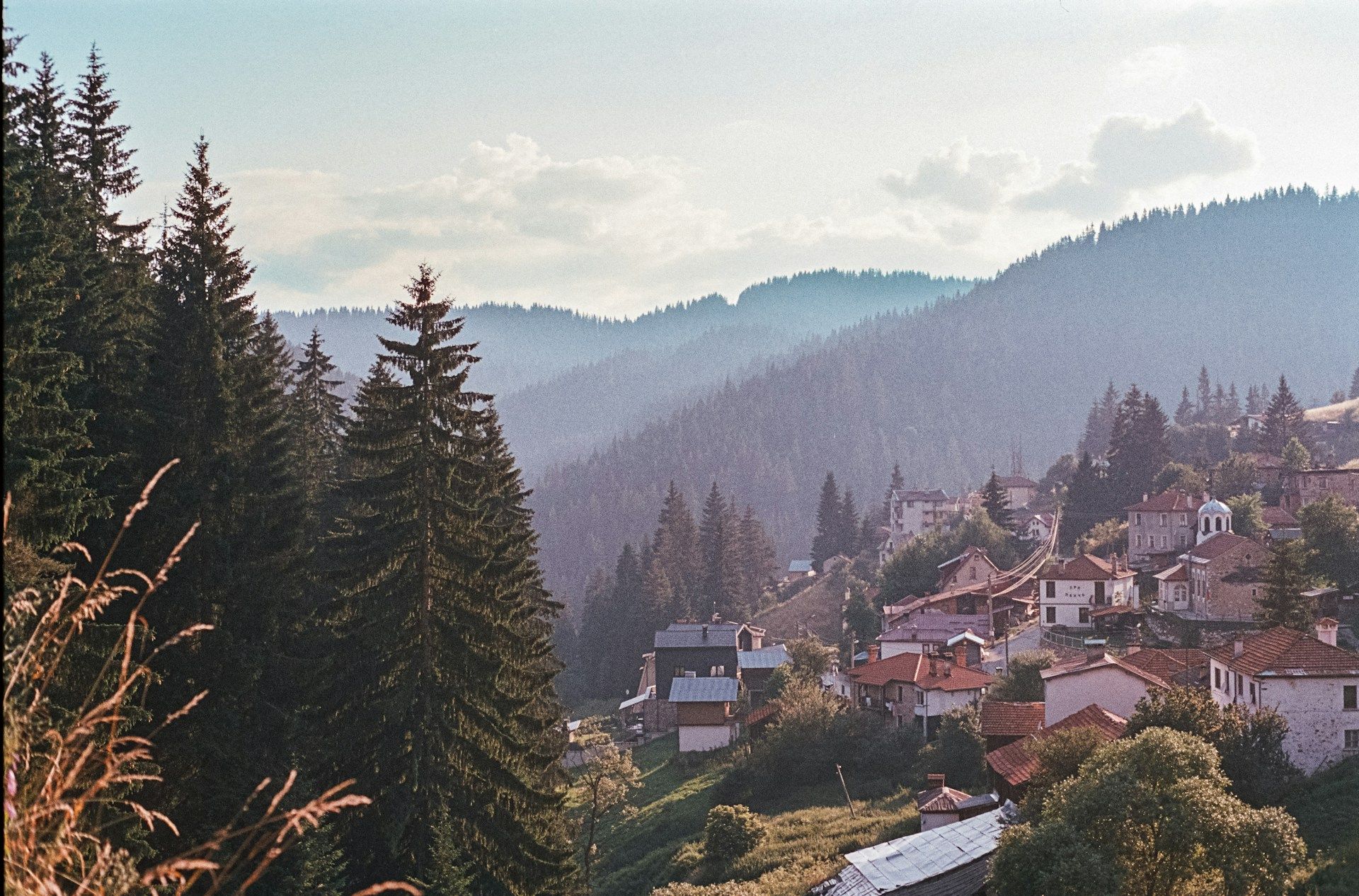 /api/cms/uploads/beth_chobanova_v63g_Rc_Pb_J7_U_unsplash_8f08399479.jpg