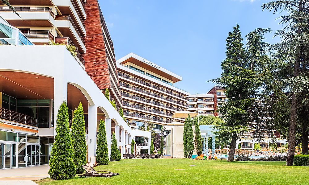 /api/cms/uploads/bulgaria_albena1_c33e956a76.jpg