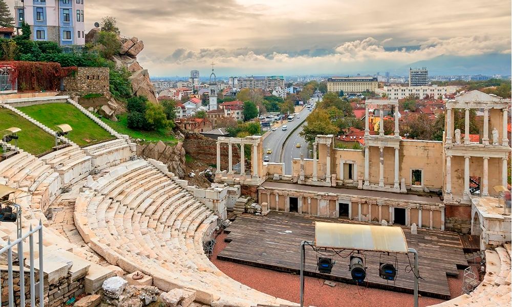 /api/cms/uploads/bulgaria_plovdiv_9ec36106b2.jpg