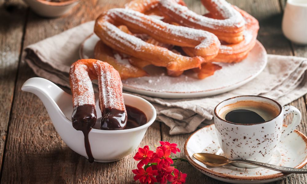 https://joinup.pl/api/cms/uploads/spain_churross_traditional_desert_3bd7c8dca5.jpg