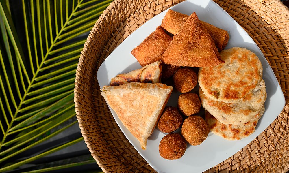 /api/cms/uploads/sri_lanka_street_food_95e9a8b343.jpg