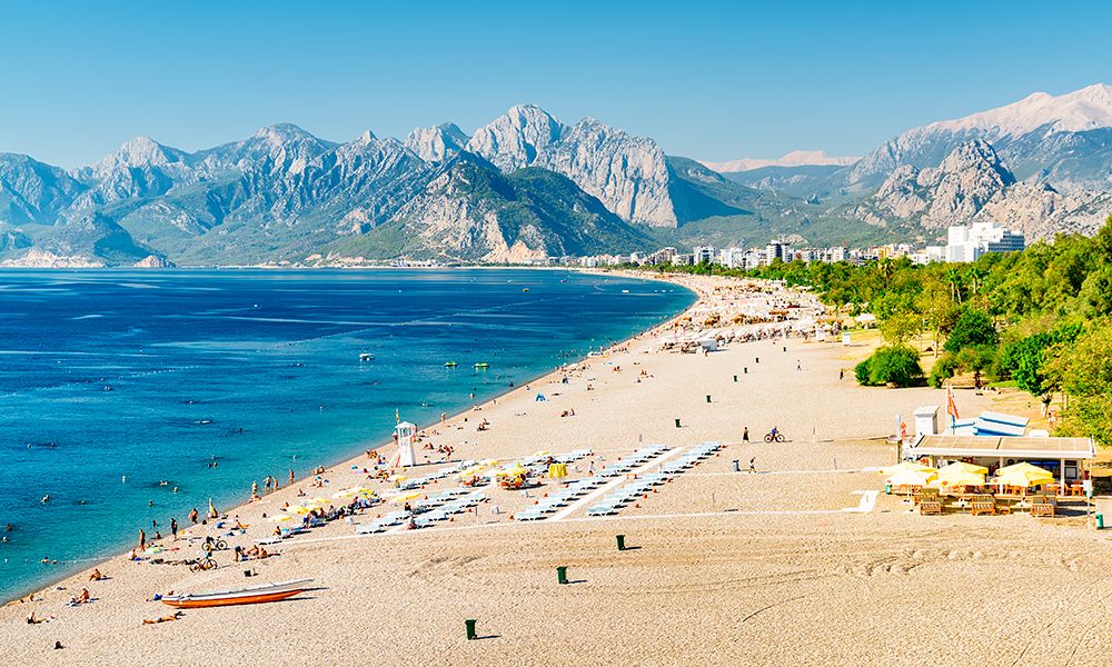 /api/cms/uploads/turkey_antalya_04f4318aea.jpg