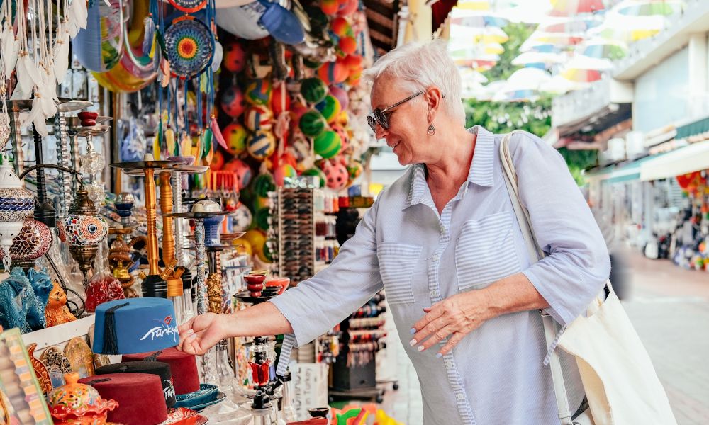 /api/cms/uploads/turkey_souvenir_market_cac3d689b6.jpg