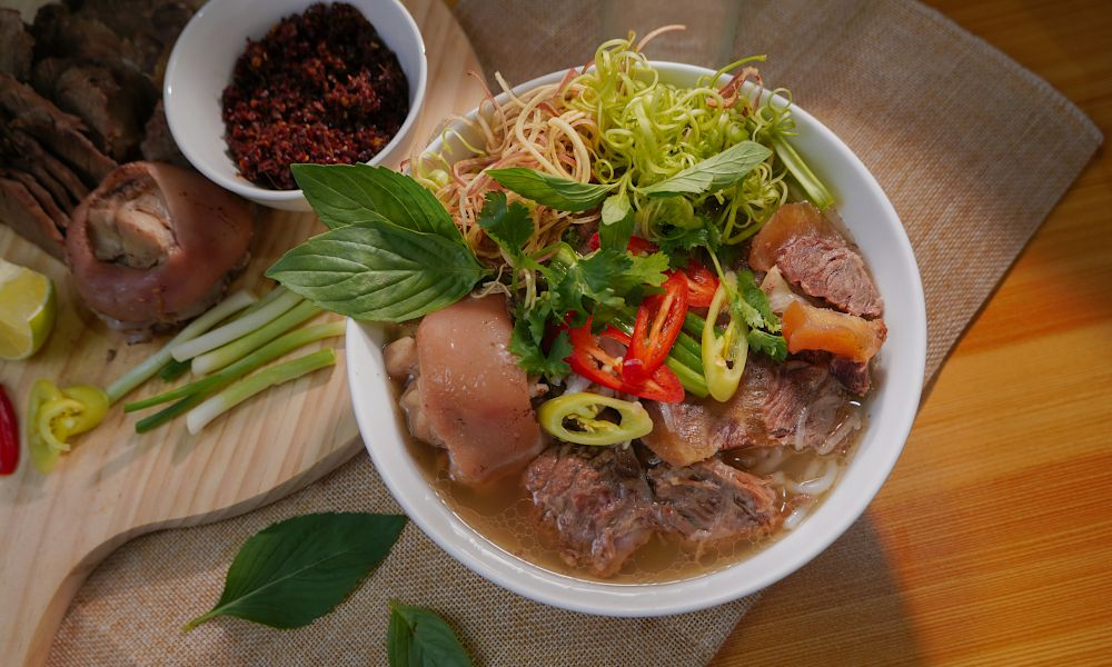 https://joinup.pl/api/cms/uploads/vietnam_food_meal_soup_007442181f.jpg